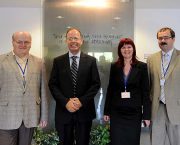 Ředitel archivu Yad Vashem v Archivu a  Ústavu v Praze