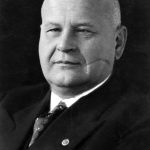 Původně první prezident Lidového soudního dvora a v letech 1942–1945 říšský ministr spravedlnosti Otto G. Thierack, konec 30. let 20. století. (z knihy Když se řekne protektorát, Euromedia, Praha 2025, se svolením autora Jana B. Uhlíře)